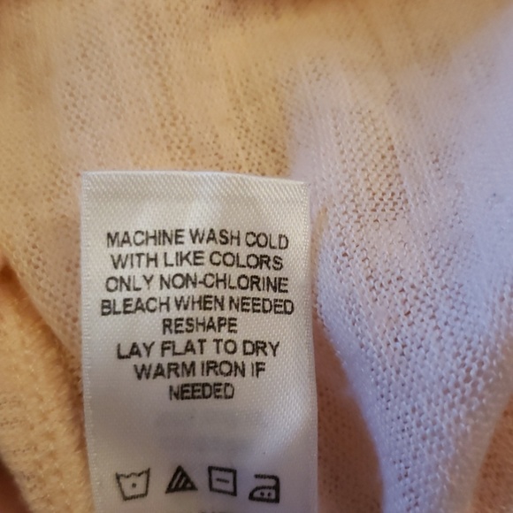 Maurices light pink knit shirt size medium - Picture 4 of 6